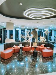 -TOP HAIR SALON