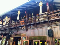-Dash Teak House
