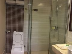 -维也纳酒店(罗湖口岸国贸东门店)