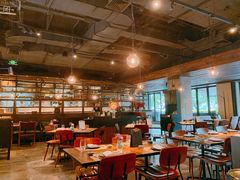 大堂-Carbon莫卡哆·意大利复古集市餐厅(杭州大厦店)