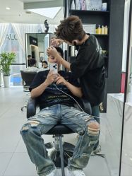 -U·NI SALON 造型