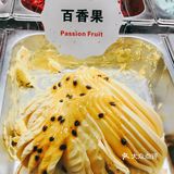 柜台上还坐着两小只。店员小姐姐很热情