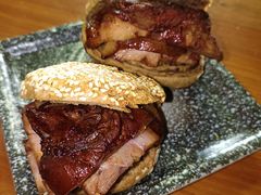 烧饼夹肘子-老天桥酱肉烧饼夹肘子(天桥店)