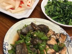 -芦茨金富饭庄·25年老字号·专做稻草鸡