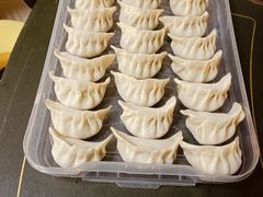 -乐禧母婴全自营月嫂(宝山店)