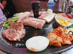 -豚豚家돈돈가韩国锅盖烤肉(新北万达店)