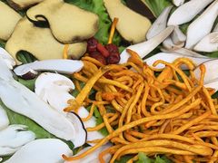 -阿婆情腊排骨火锅(金虹路店)