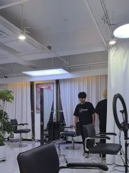 -V7 HAIR SALON