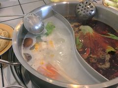 番茄鸳鸯锅-龙奎老牛市井火锅