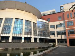 -武汉外国语学校