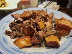 土罐煨花肉-芙蓉凰花园酒楼