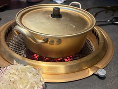 -铭牛烧肉·和牛海鲜自助(高新月牙湖店)