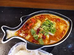 麻辣水煮鱼-嘟嘟红唇老坛酸菜鱼(九洲店)