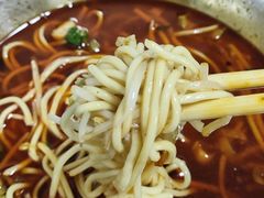 -薛记襄阳香辣牛肉面(平安路店)