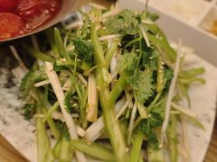 拌老虎菜-弘彩英·烤牛舌·年糕火锅(蓝色港湾店)