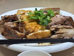 潮汕卤鹅肉-百年银屏蚝烙·潮汕菜·非遗(乐山店)