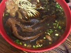 -小龙大肉面馆