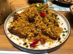 -临界音乐酒馆·小龙虾·江湖菜(华熙LIVE·鱼洞店)