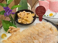 加拿大象拔蚌-協成海鮮火鍋(老店)