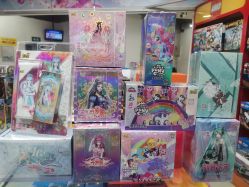 -来此探索玩具仓储店