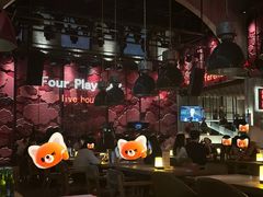 -FOUR PLAY BAR