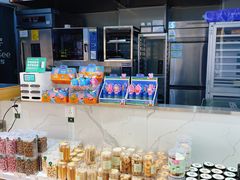 面包甜点陈列柜-仟吉(汉口新界店)