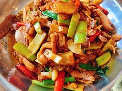 秦巴笋子鸡两吃-小六汤包砂煲菜(文景路店)