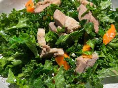 炖羊肉配烤胡萝卜羽衣甘蓝色拉-Wagas(凤凰汇店)