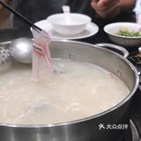 很好吃 鱼火锅上来了 鱼片薄如蝉翼