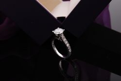 点击看大图 -威德钻石-克拉钻大本营(南京东路店)