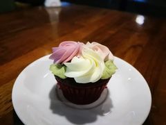 繁花红丝绒纸杯蛋糕-派悦坊·甜品·蛋糕(日坛店)