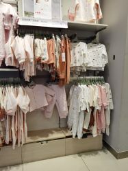-乐友孕婴童(勒泰中心店)