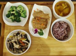 -卓玥国际月子会所(罗山路店)