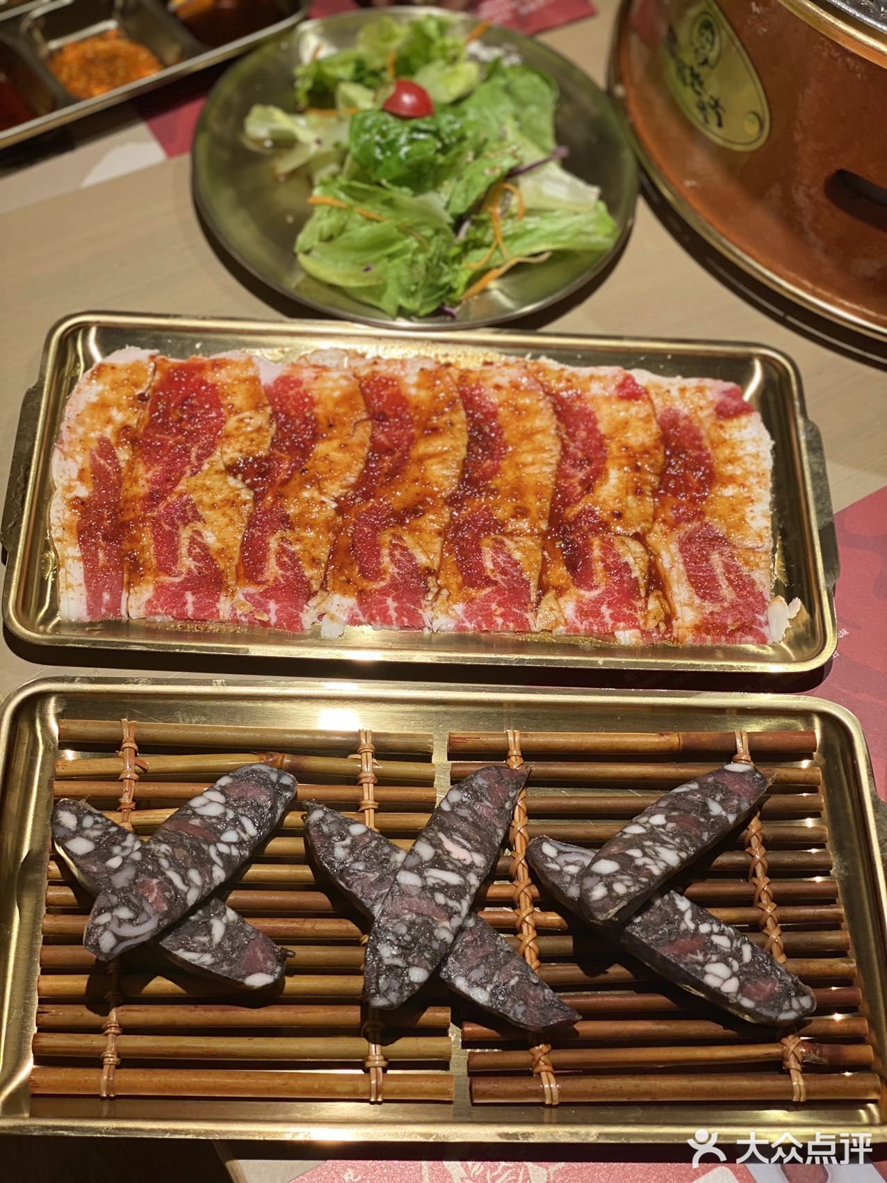 饭点时刻坐满了人。之前吃过别的分店