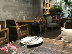 大堂-HIGH FIVE哈福手工汉堡(桂林路店)