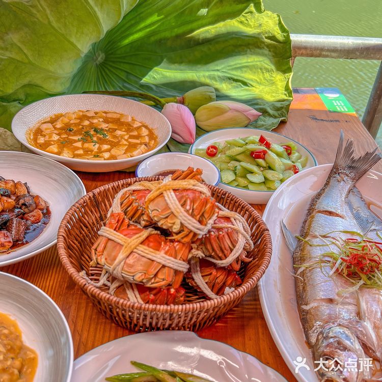 苏州阳澄湖边上的这家大闸蟹 千万别来吃…