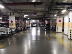 -中原城市广场-停车场