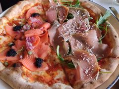 三文鱼火腿双拼披萨-PIZZA BIANCA(万象城店)