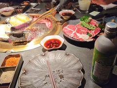 -铭牛烧肉·和牛海鲜自助(高新月牙湖店)