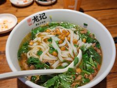 -湘人龙记老长沙米粉(鸟巢店)