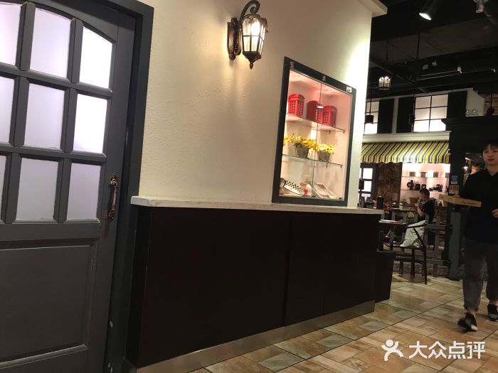 意国小镇披萨牛排餐厅(万达广场店)图片