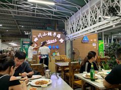 大堂-四川小胡子海鲜(丁村万人海鲜广场店)