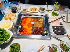 -海底捞火锅鲜切牛肉主题店(长寿路店)