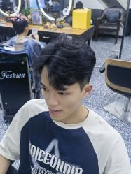 -藤野造型专业烫染接发