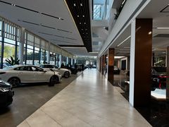 -上海宝宁宝马4S店