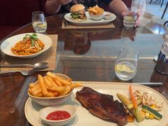 -上海和平饭店维克多咖啡厅 Victor's