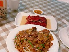 招牌干炒牛河-新大咀港式茶餐厅(宝山万达店)