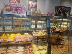面包甜点陈列柜-巴黎贝甜(大宁国际商业广场店)