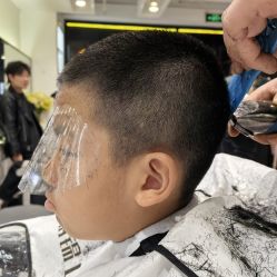 点击看大图 -LJOY丽锦造型·烫发染发