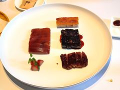 雪花牛肉黑叉烧乳猪烧味拼盘-炳胜公馆(珠江新城店)